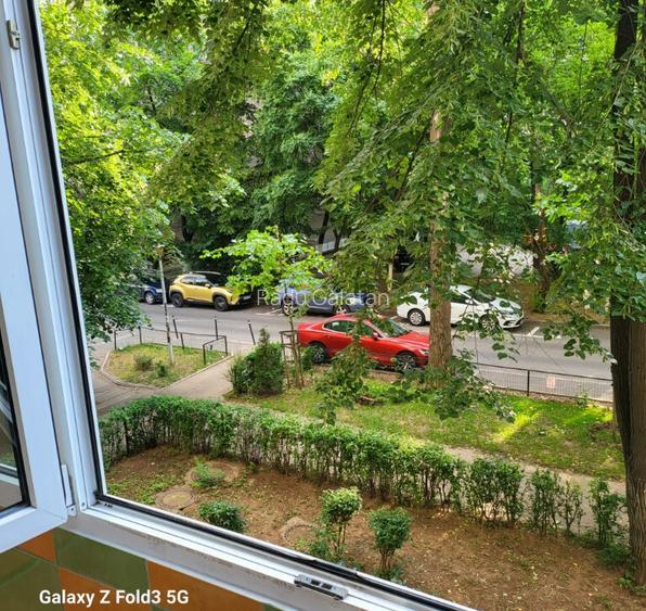 Inchiriez ap. 2 camere zona Favorit ( langa Hotel Haiducului )