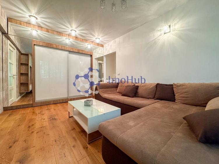 Apartament in Piata Unirii, etaj 3, renovat
