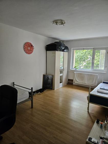 Apartament cu trei camere , decomandat , et.2, Lipovei - 1