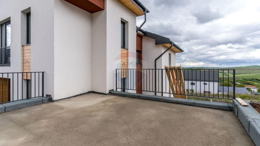 Casa individuala, arhitectura moderna, compartimentare superba, com 0 - 2