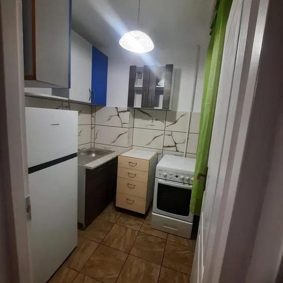 2 Camere - renovat - Sagului - 330 € - 4