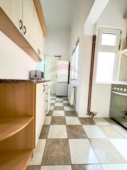 Apartament cu 2 camere decomandat, mobilat în Ultracentral