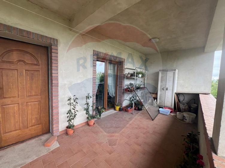 Casa - plantatie aluni  41300mp - 9