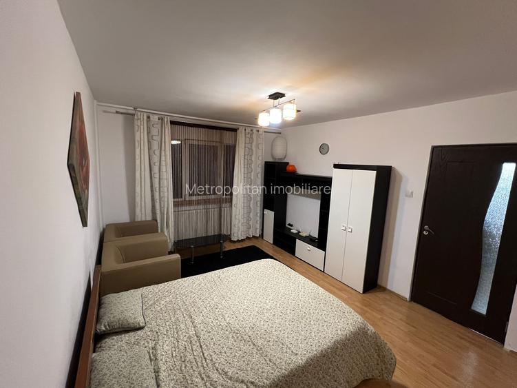 Vanzare garsoniera zona Garii