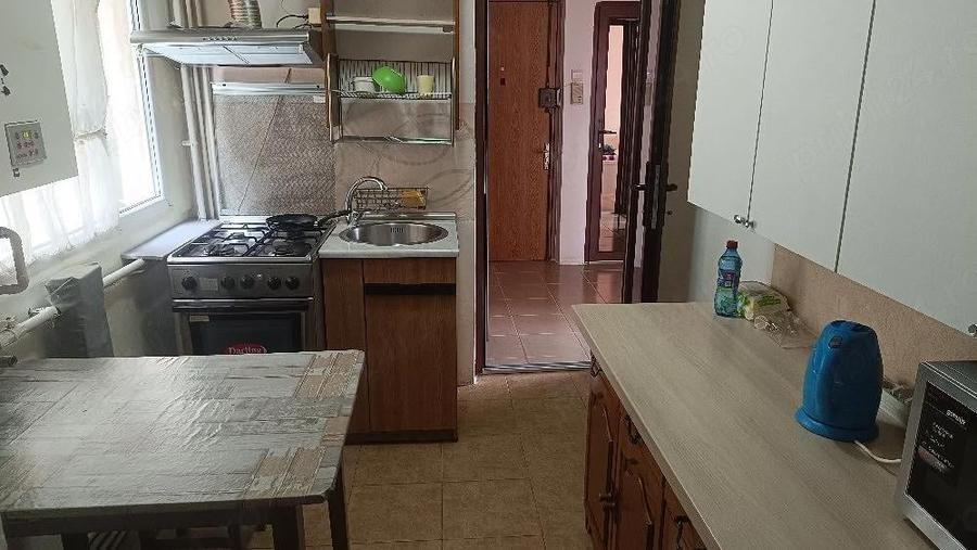 Proprietar vand apartament la metrou Eroii Revolutiei - 8