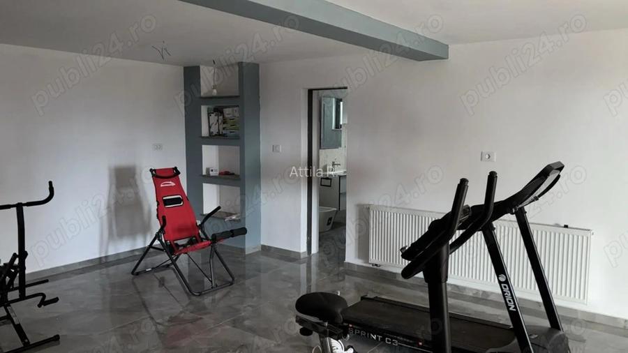 Proprietate multifunc?ionala sub padure locuin?a principala + spa?iu de relaxare