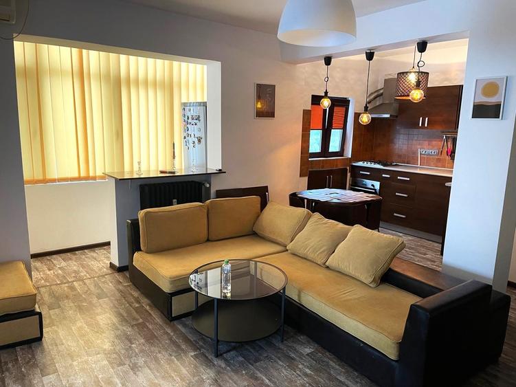 De vanzare - Apartament 3 camere Metrou Gara de Nord - 1