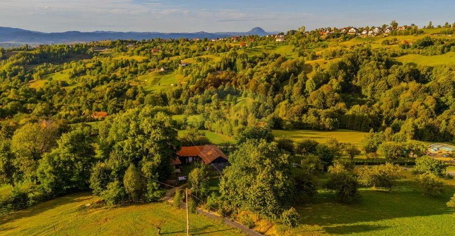 Teren pretabil pentru PENSIUNE in BRAN | 3,000mp | COMIS... - 3