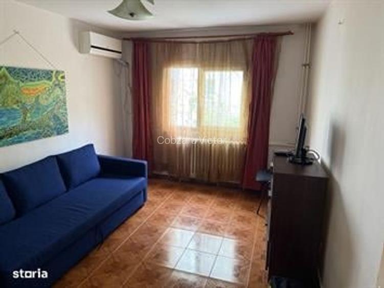 GARSONIERĂ DE VÂNZARE  IN ZONA TEI SEC.2