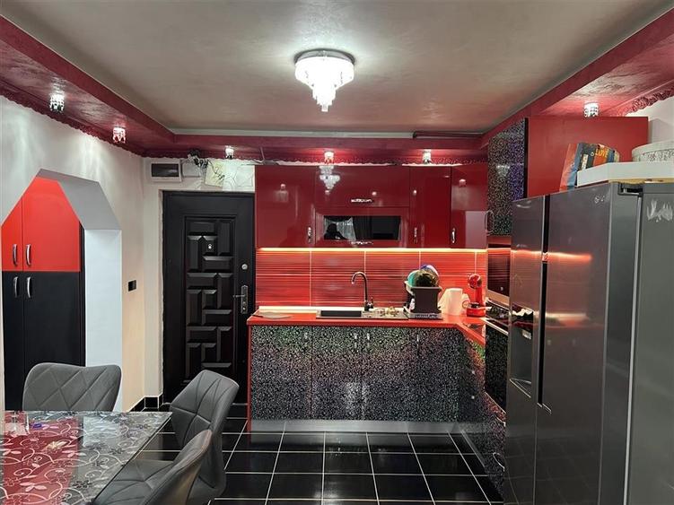 RECO  APARTAMENT 3 camere Borsului - 12