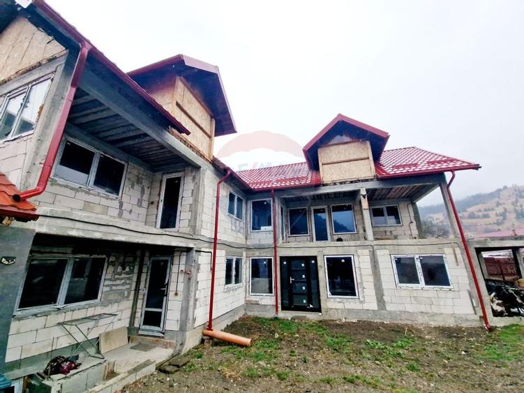 Casă / Vilă la munte - 2