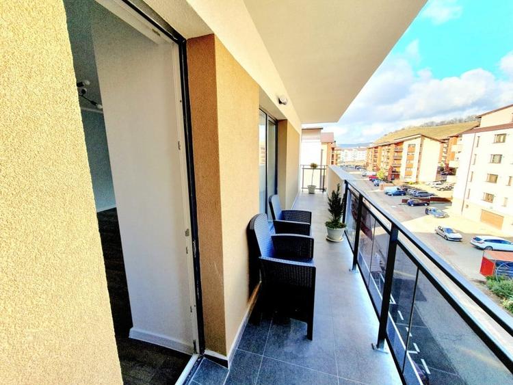 De inchiriat apartament de 3 camere in Floresti - 13