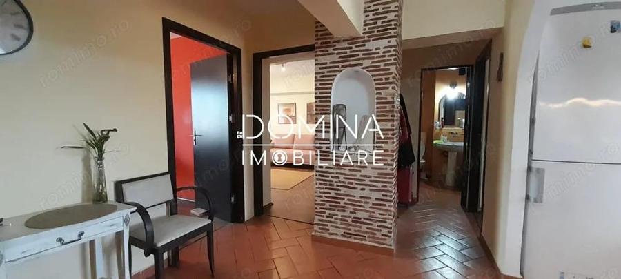 Vanzare apartament 3 camere, situat in Targu Jiu, strada Victoriei - 5