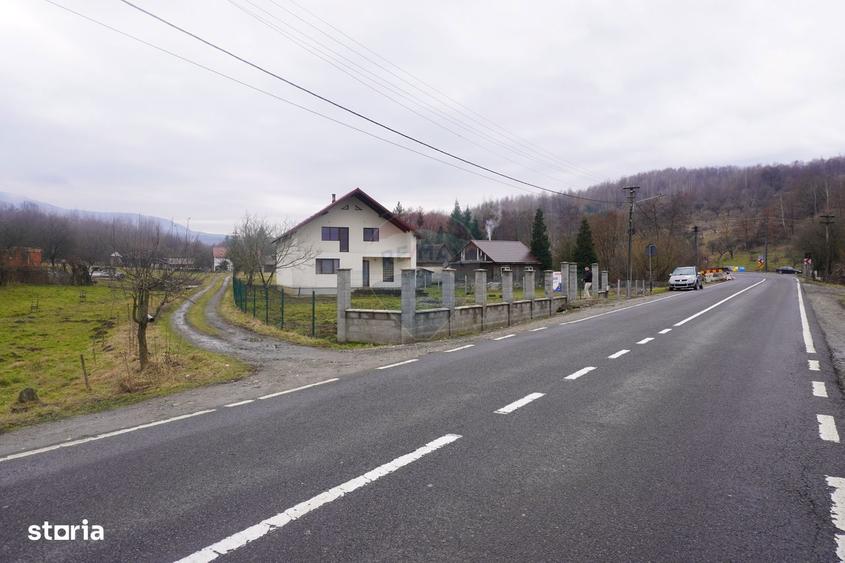 Casa cu 5 camere de vanzare in Piatra, Maramure? - 2