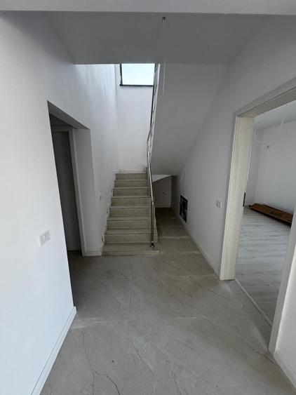 Vila modernă cu 4 dormitoare și curte, Berceni - 15