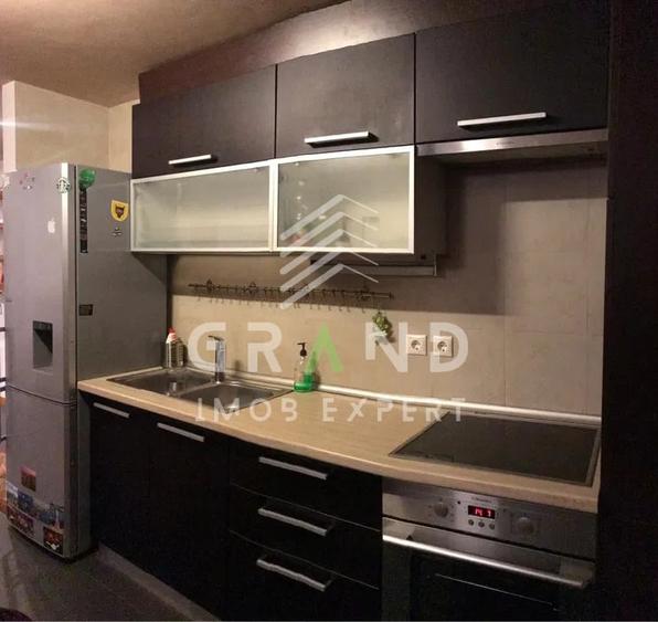 Ap 3 camere | 2 bai | Parcare | P-ta Cipariu/C-tin Brancusi - 1