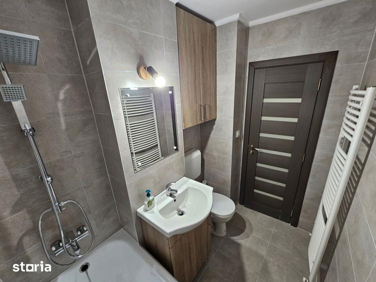 Apartament cu 3 camere în Micro 16