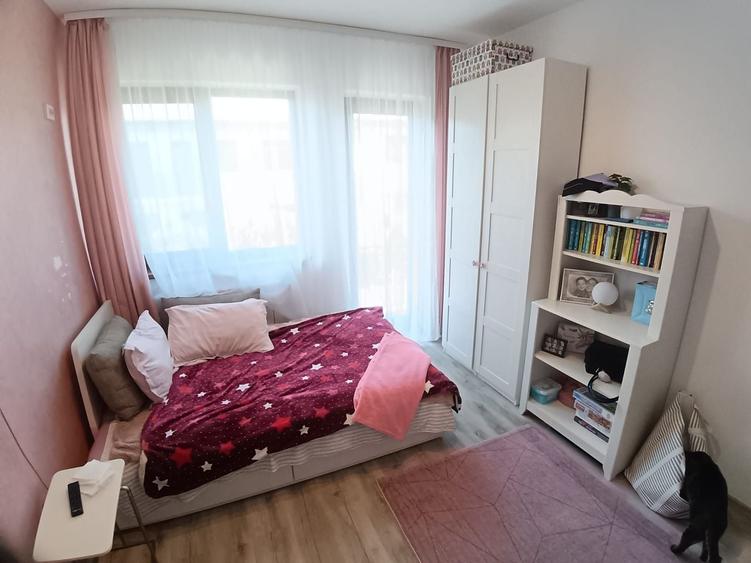 Duplex cu 4 camere cu Canalizare în Sud-Est