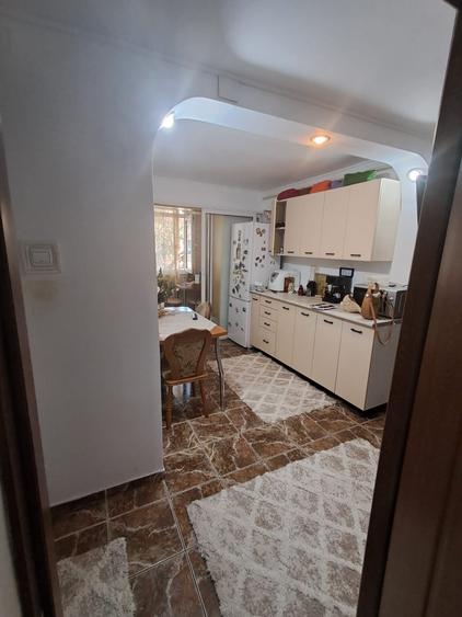 Apartament 3 camere Zona Jandarmerie - Strada Plevnei - etaj 3/3  - 65 mp - 21