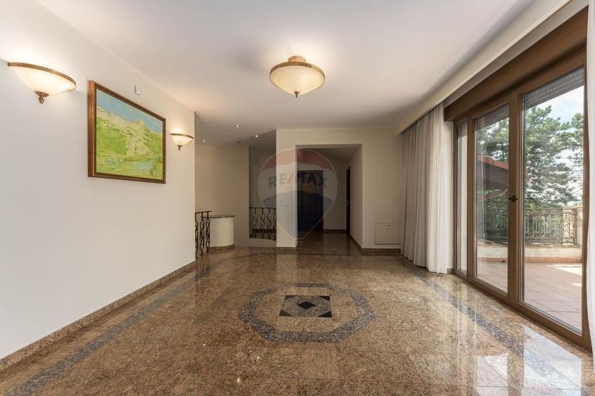 Vila neoromânească cu influențe toscane pe malul lacului Snagov - 26