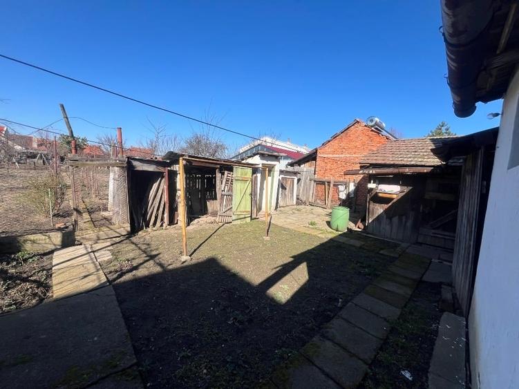 Casă de vânzare- 3 camere, teren total 796mp, front stradal 16,7m- Zona Grădiște - 7