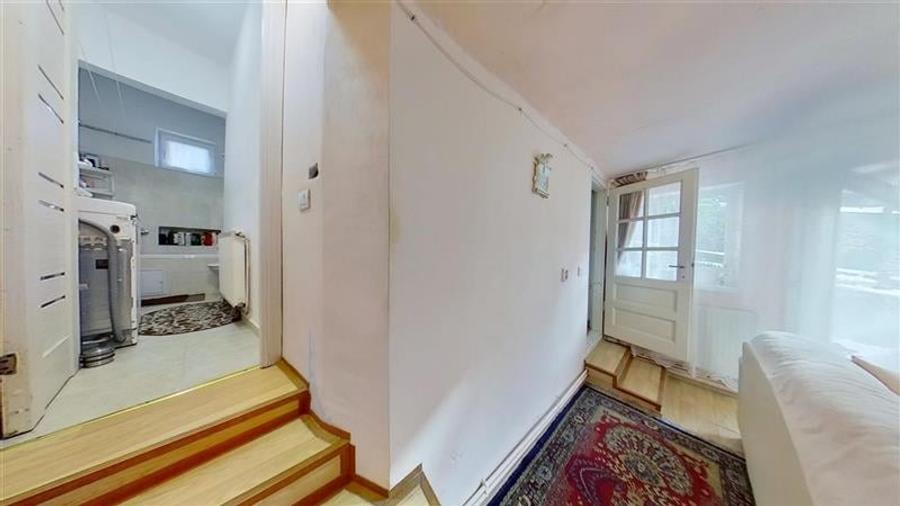 Un colt de liniste la poalele Tampei, Schei: Casuta singura in curte,Brasov - 12