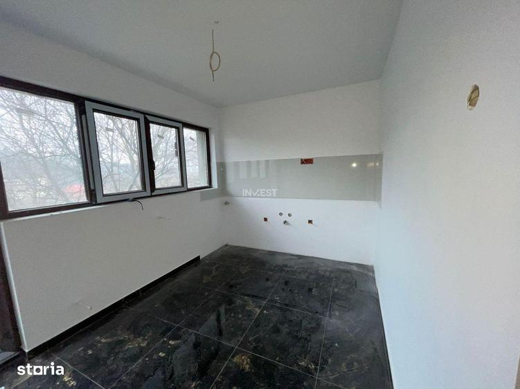 Casă cu 4 camere cu Teren 420 Mp în Păcurari