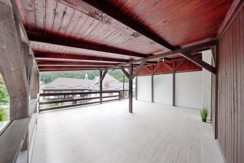 Proximitate imediata fata de Castelul Bran - 37