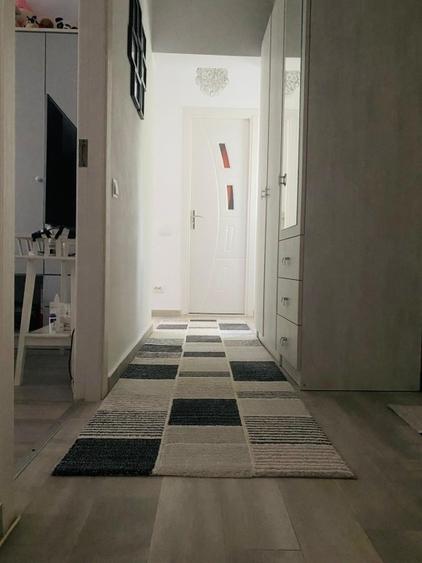 Apartament cu 3 camere decomandat, mobilat în Brâncoveanu