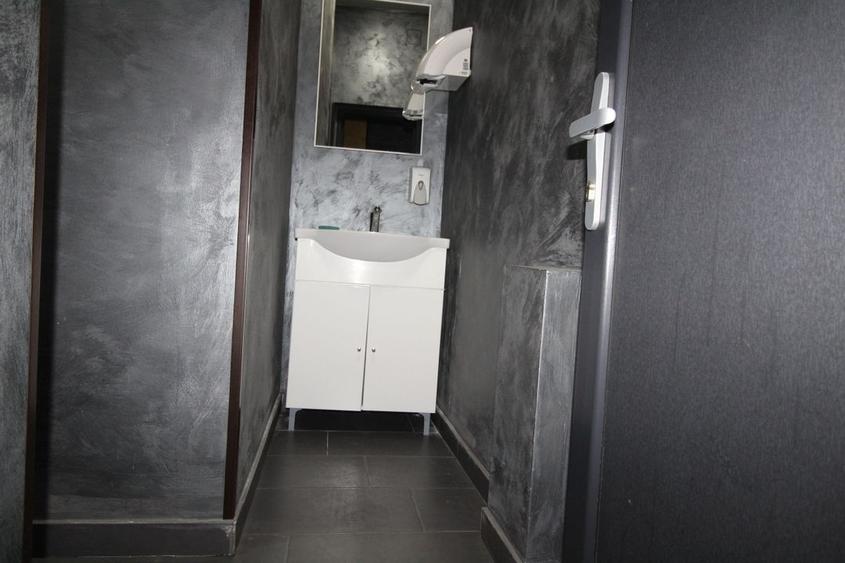 Spațiu comercial, strada Victoriei, vis-a-vis de Tic Tac - 12