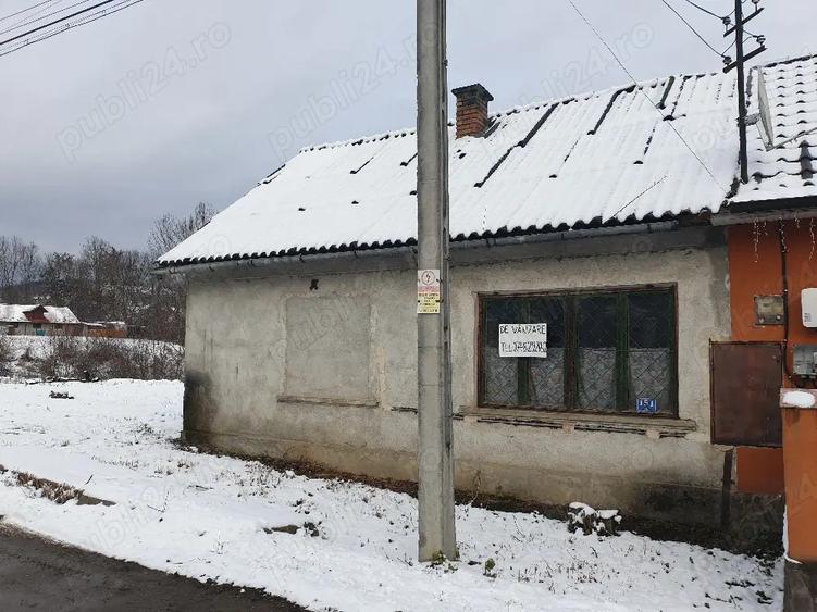 Casa ?i teren de vanzare - 1