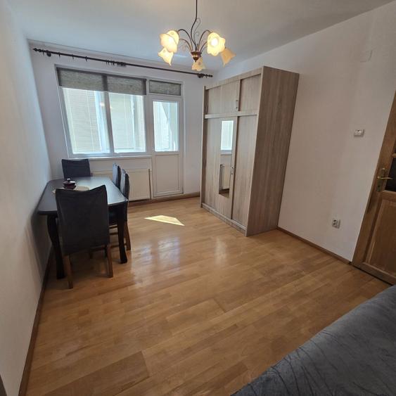 Chirie Apartament Zona Spitalul Judetean Oradea 3 Camere Etaj 1 - 8