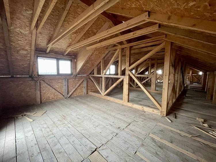 Pensiune cu piscina in constructie - 17