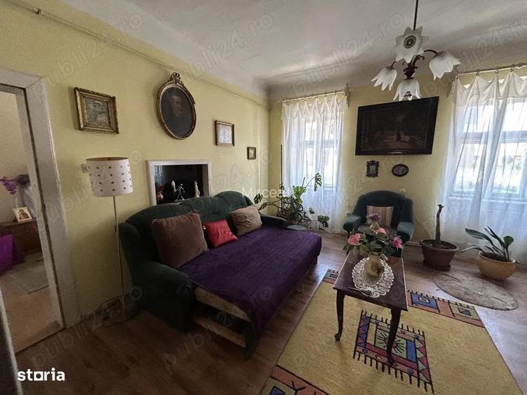 Vand apart.4 cam.la casa,cu 2 fam.in curte, st.140 mp.,pe str.Cuza Voda,100 ml. de faleza Muresului