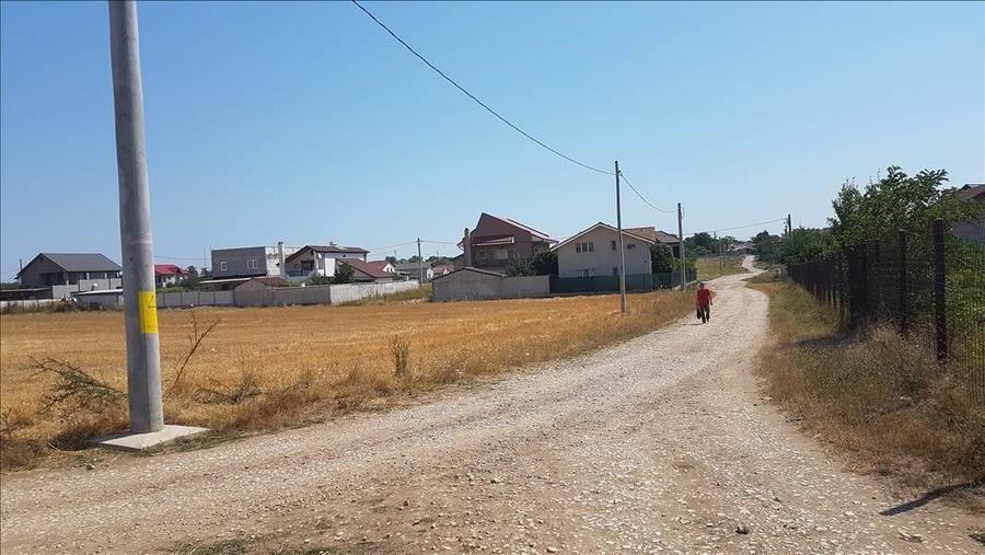 TEREN INTRAVILAN CONSTRUIBIL 469 MP. LANGA CASE ZONA IN DEZVOLTARE PRET 17.500 E - 6