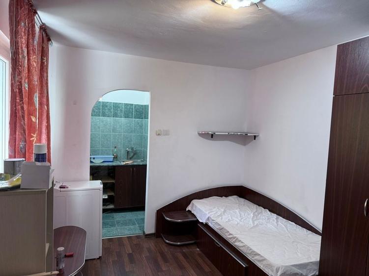 Inchiriez garsoniera metrou 1 Decembrie - 4