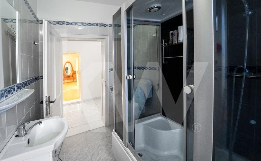 Proprietate de Vanzare: Ideala pentru Pensiune, Azil, Gradinita sau Afterschool - 18