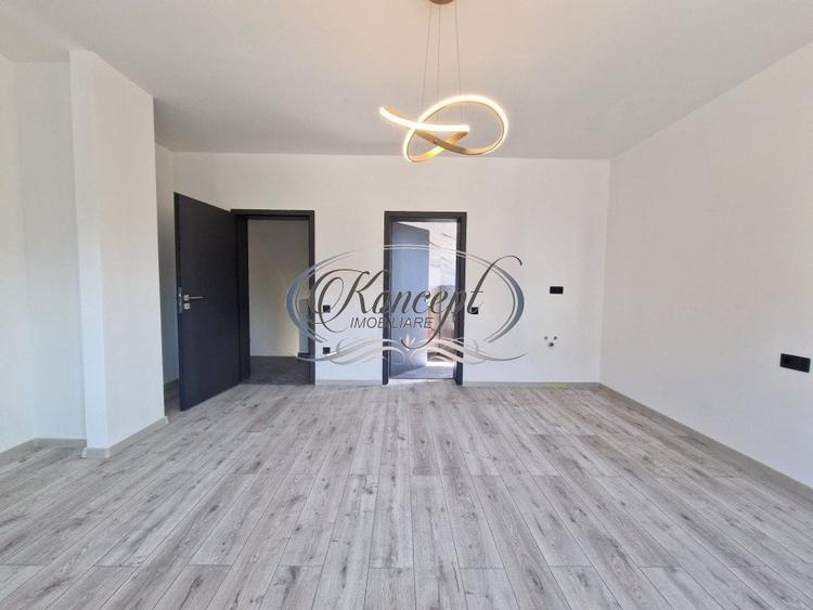 Duplex cu 6 camere cu Canalizare în Europa