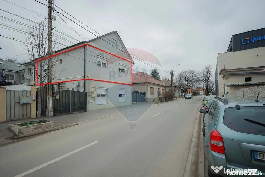 Apartament cu 3 camere decomandat în Spitalul Județean