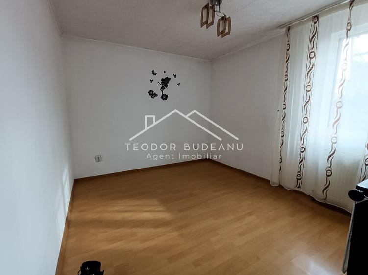 Comision 0%! Casa 6 camere Orsova Sector 6 - 1