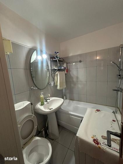 Apartament cu 3 camere decomandat în Sud
