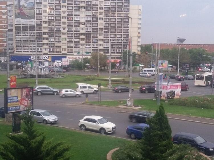 OBOR X MOSILOR X STEFAN CEL MARE, LANGA METROUL OBOR, - 1