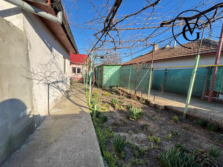 Casa la sol - teren 387 mp - Lumina - 2