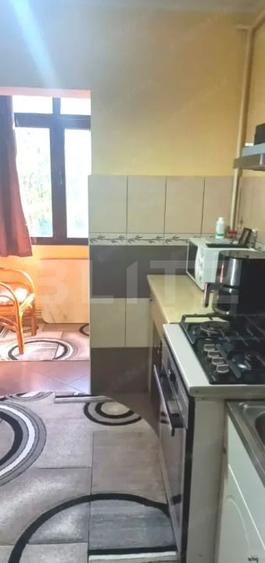 Apartament de vanzare, cu 3 camere, decomandat, 58 mp, zona Alexandru cel bun - 6