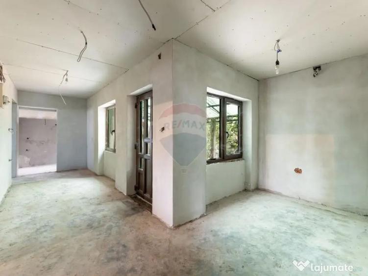 Casa cu 3 camere de vanzare, renovata la gri, teren 21... - 12
