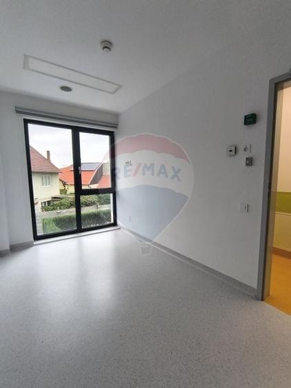 Spatiu comercial de vanzare - 40