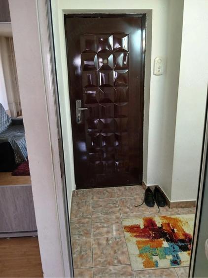 ofer spre vanzare garsoniera zona Crisan, etaj 3 - 4