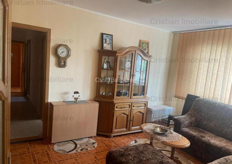 SUPER SPATIOS! 4 cam conf 1 Hipodrom Parter doua balcoane