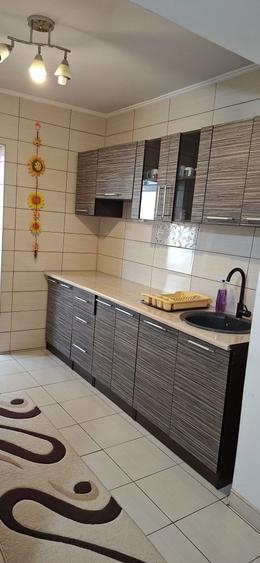 Inchiriez apartament zona Tomis 3 - 3