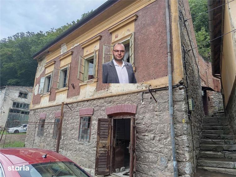 Oravita, Casa cu Spatiu Comercial, Zona Lacul Mic, Pret Negociabil - 1